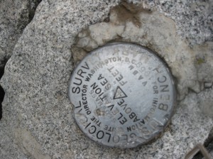 Snowmass mountain summit marker